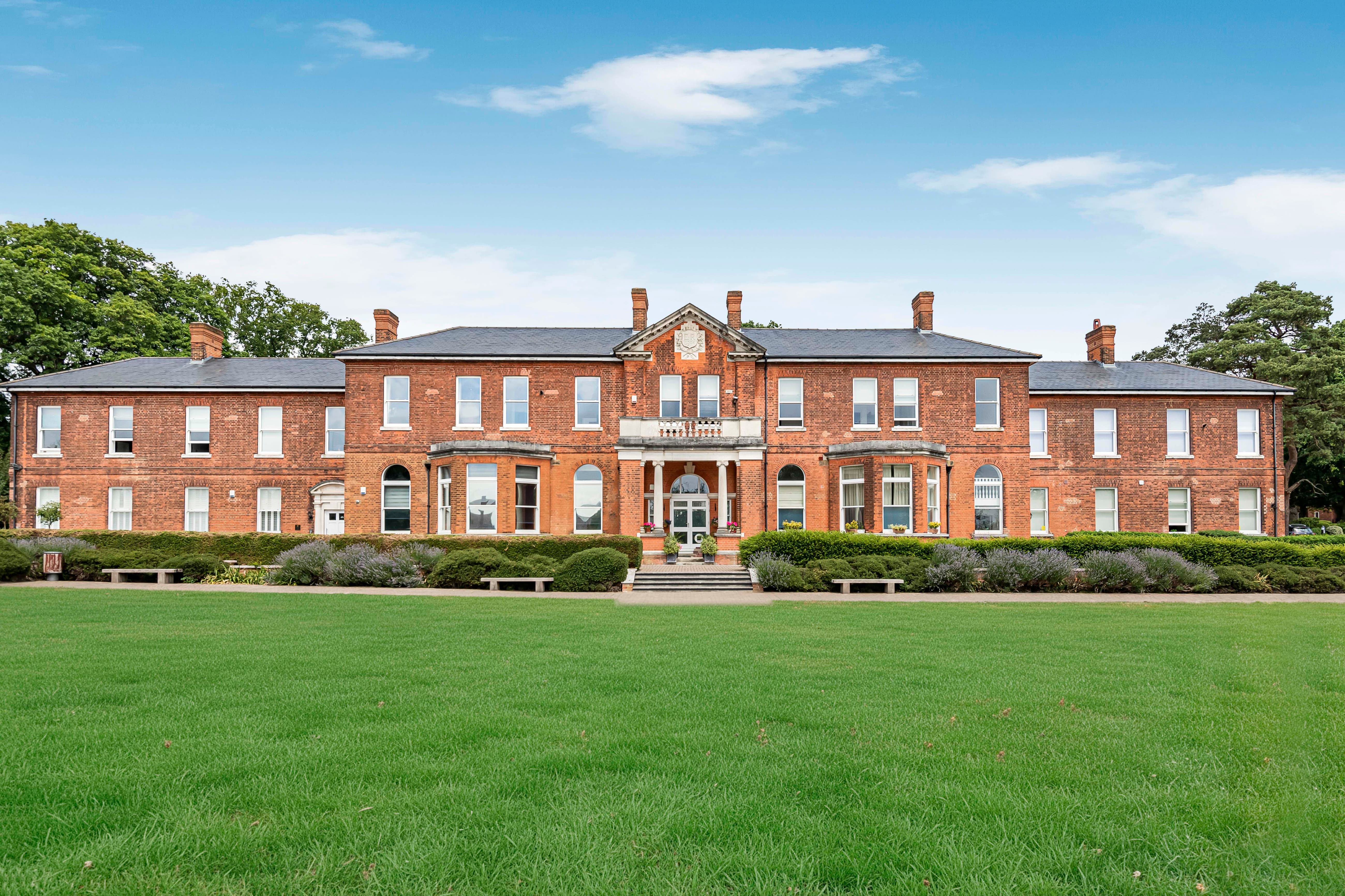 Charles Sevright Way, Officer Mess House, NW7