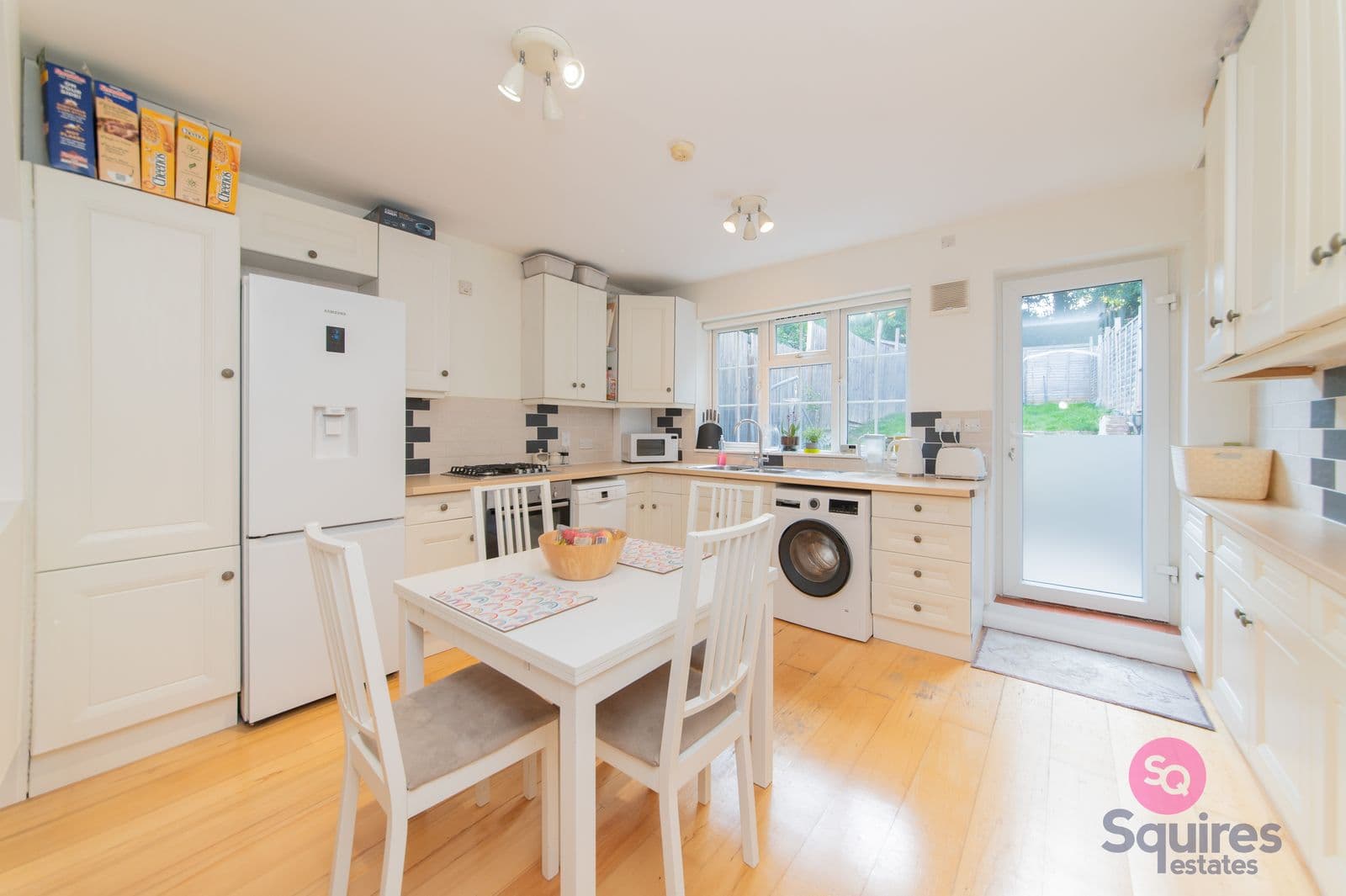 Manor Cottages Approach, London, N2