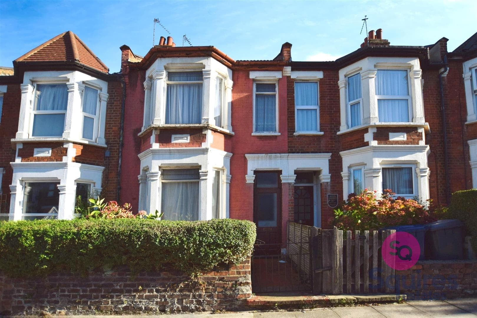 Squires Lane, London, N3