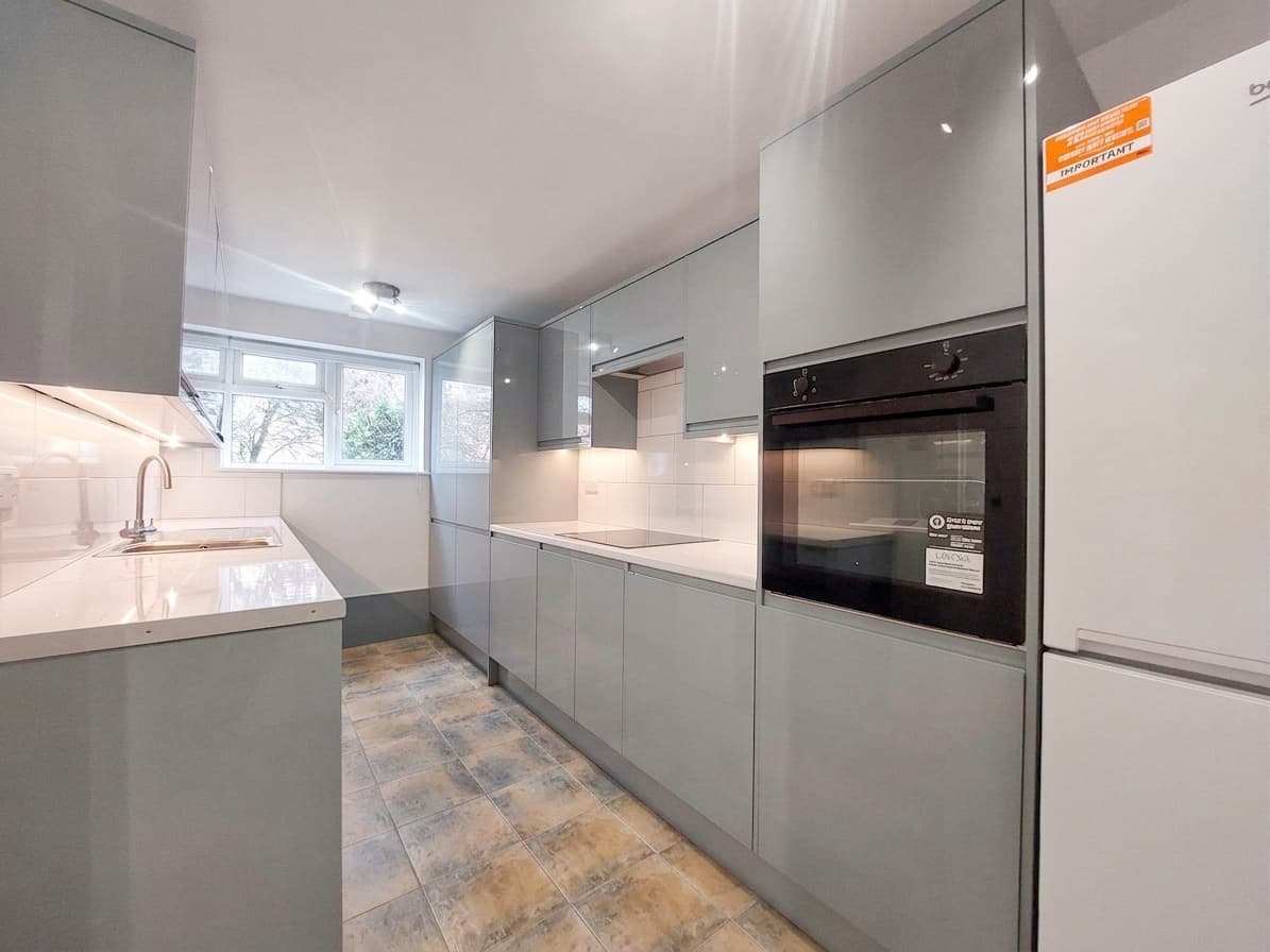 Flat 7 Holmdene, Holden Road, London, N12 8HU