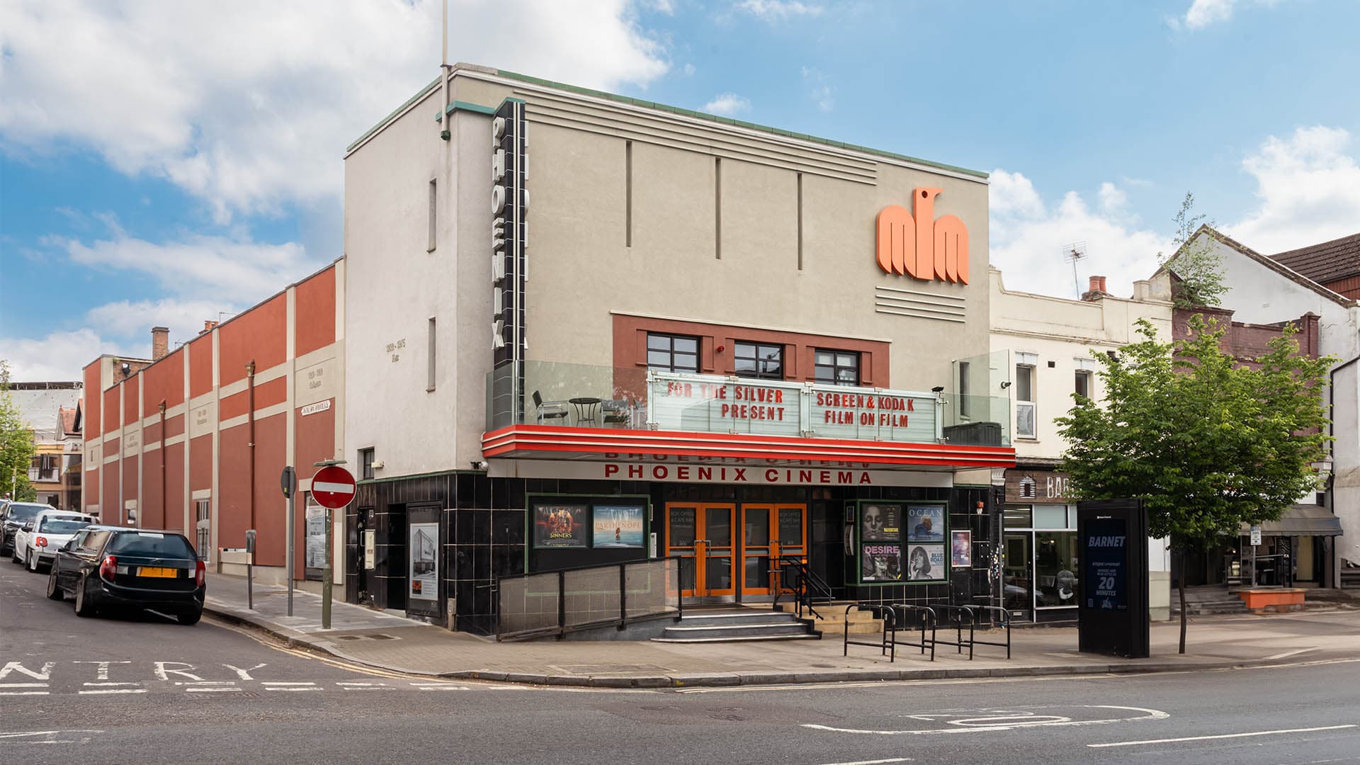 East Finchley Area & Property Guide