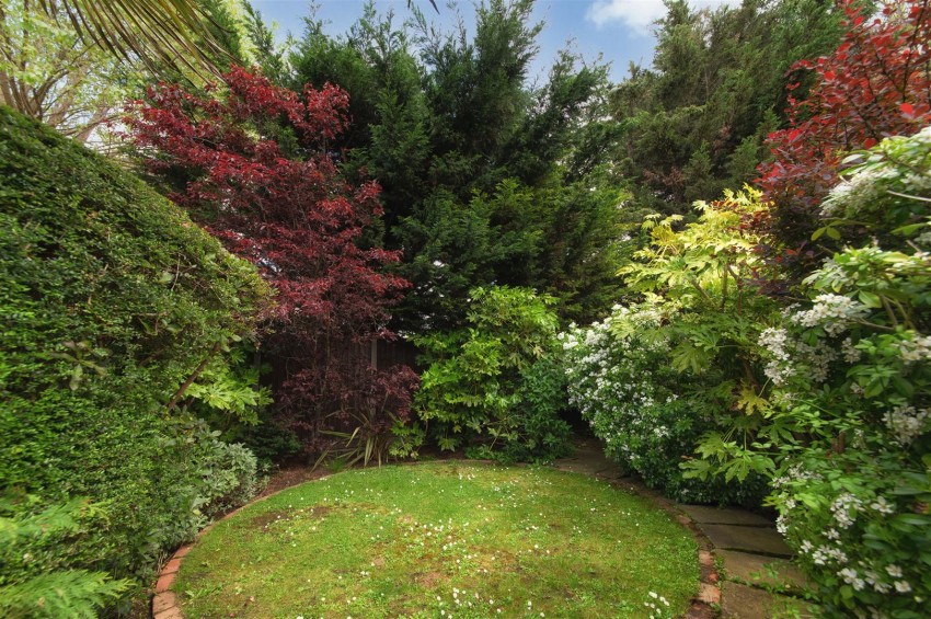 Images for Holders Hill Gardens, Hendon, London EAID:squiresapi BID:3