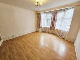 View Full Details for Nether Street, Finchley, London - EAID:squiresapi, BID:1