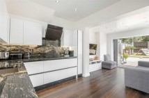 Images for Woodland Way, Mill Hill